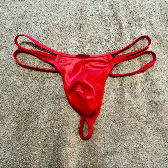 Men's Bold Red Swim thong - Picture 3 of 4